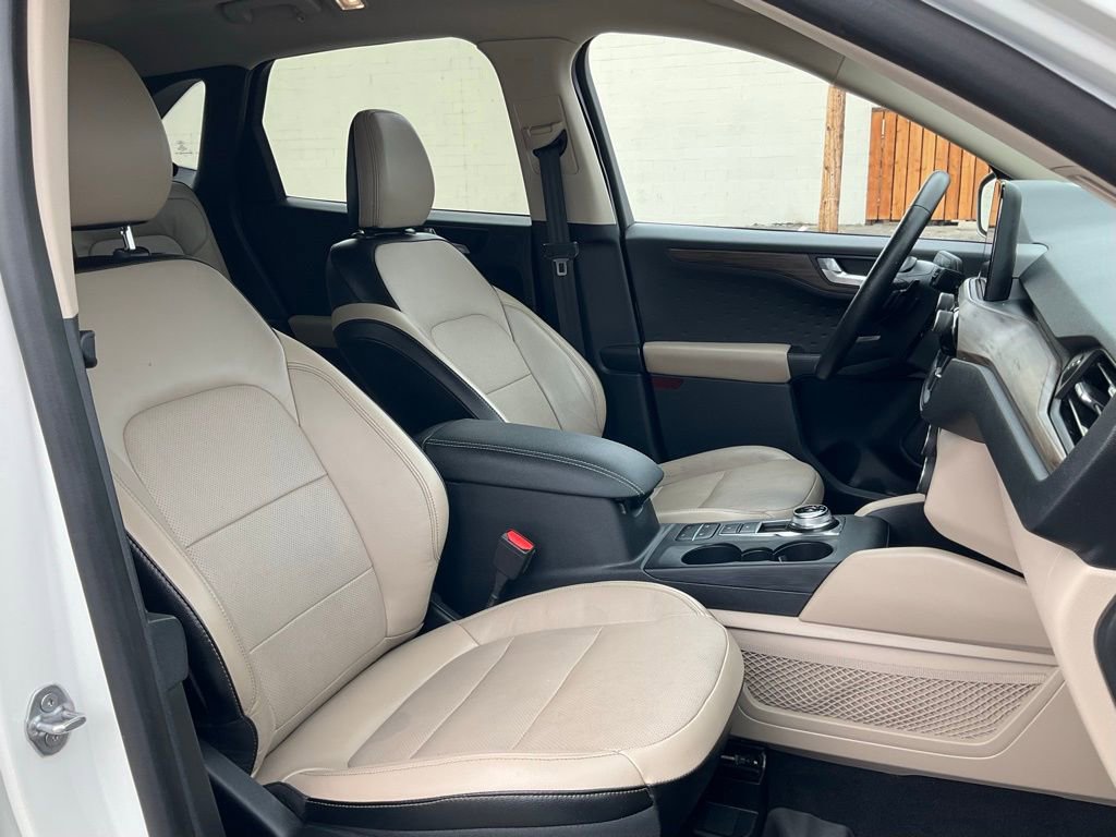 Used 2020 Ford Escape Titanium w/ Titanium Premium Package 2.0 image 38