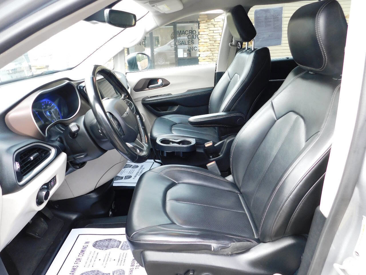 Used 2021 Chrysler Voyager Lxi w/ Cold Weather Group image 26