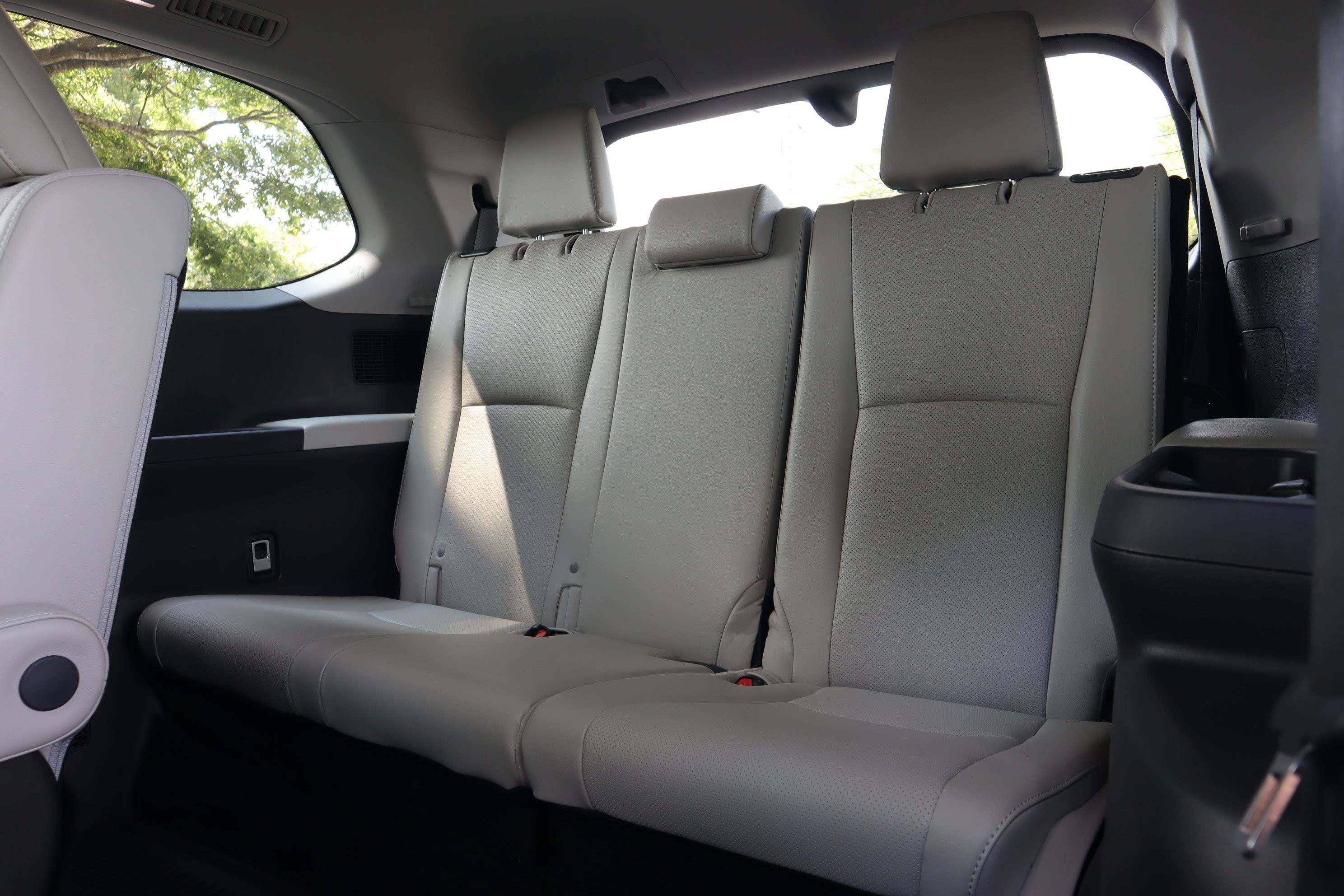Used 2025 Toyota Grand Highlander AWD image 11