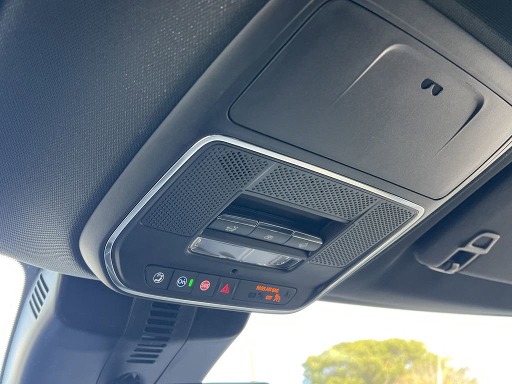 New 2026 Buick Enclave Avenir w/ Super Cruise Package image 12