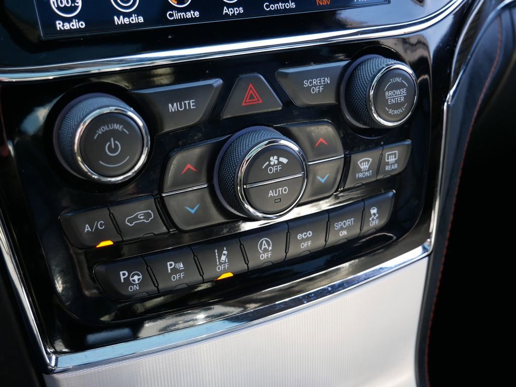 Used 2019 Jeep Grand Cherokee Summit AWD/4WD image 27