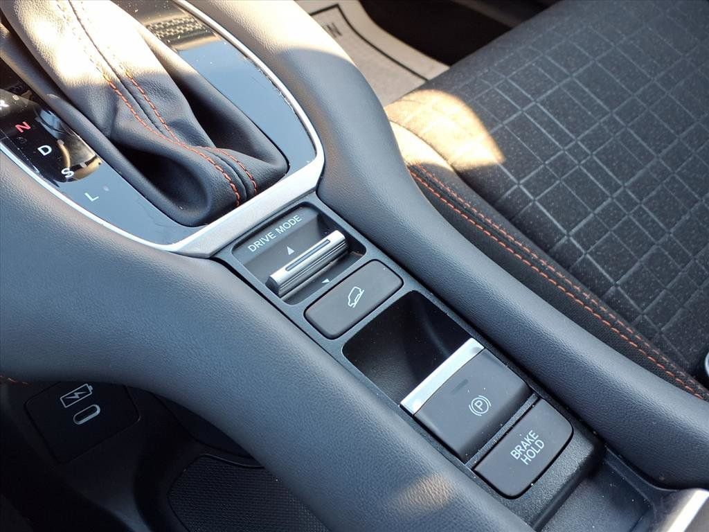 Used 2025 Honda HR-V Sport image 7
