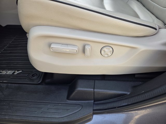 Used 2025 Honda Odyssey Touring image 11
