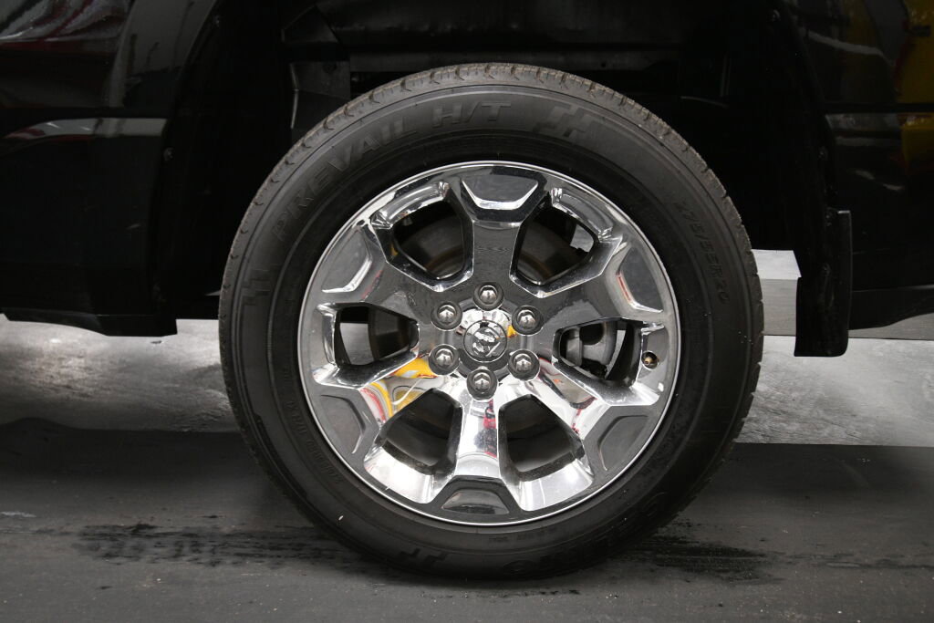 Used 2023 RAM 1500 Big Horn AWD/4WD image 32