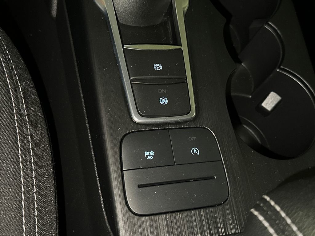 Used 2025 Ford Escape Active AWD/4WD image 28
