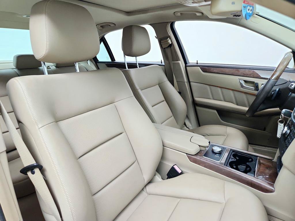 Used 2013 Mercedes-Benz E 350 Sedan image 26