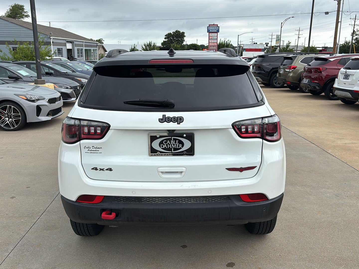 Used 2025 Jeep Compass Trailhawk AWD/4WD image 5