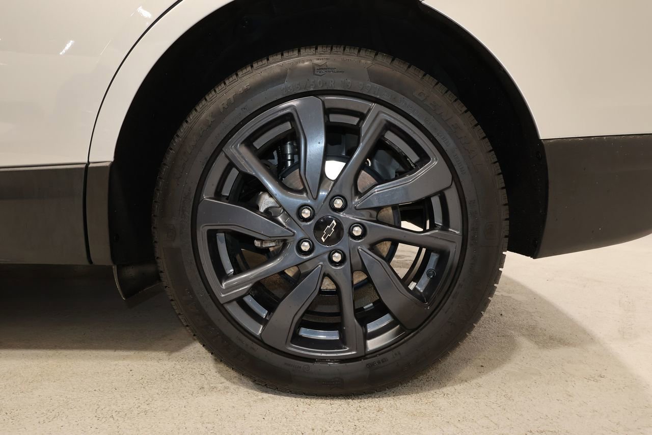 Used 2022 Chevrolet Equinox RS w/ Infotainment Package image 34