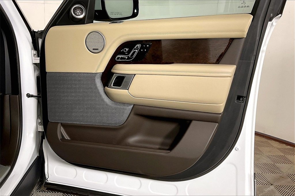 Used 2022 Land Rover Range Rover Westminster Edition image 23