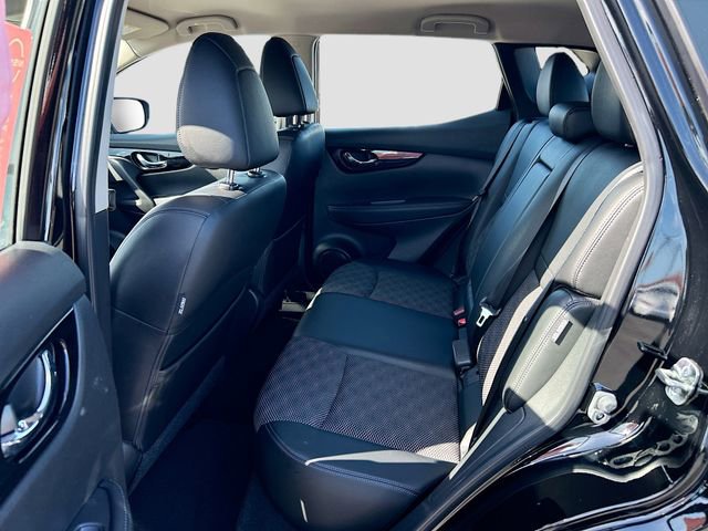 Certified 2022 Nissan Rogue Sport SV w/ Technology Package FWD image 19
