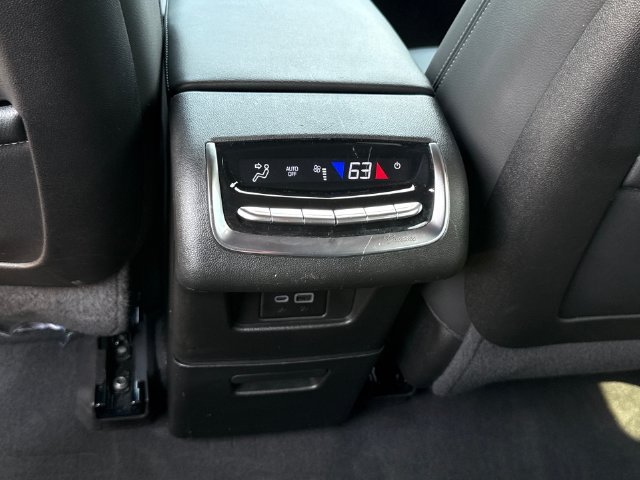 Used 2024 Cadillac XT6 Luxury w/ LPO, Floor Liner Package FWD image 26