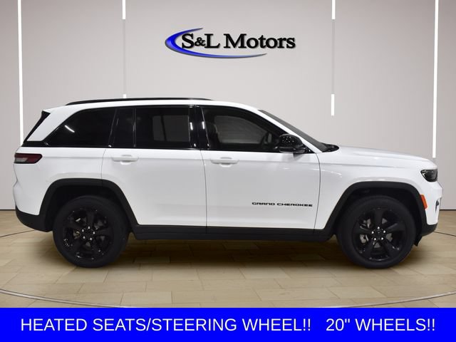 Used 2023 Jeep Grand Cherokee Altitude AWD/4WD image 9