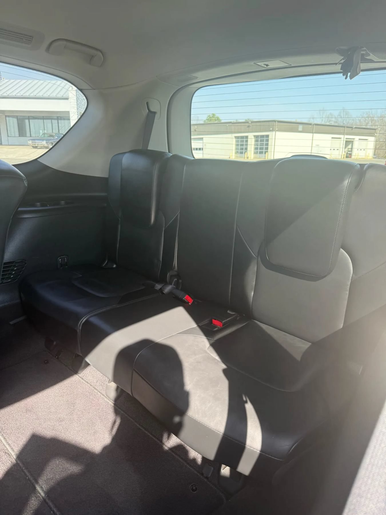 Used 2012 INFINITI QX56 4WD w/ Deluxe Touring Pkg image 39