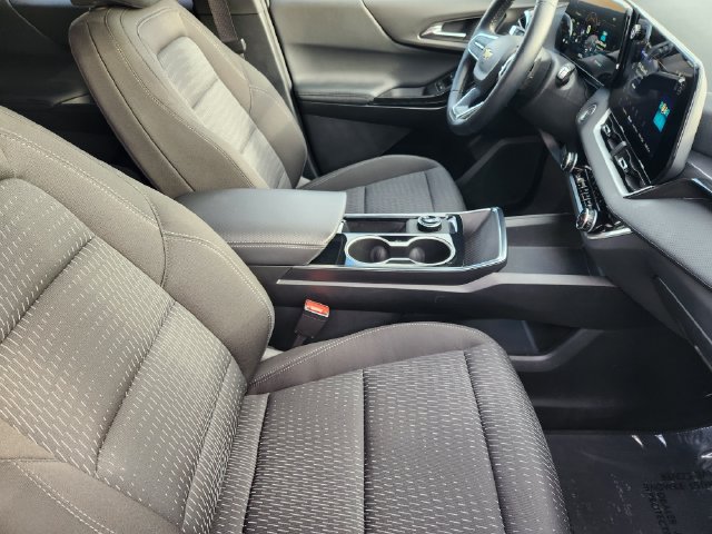 Used 2026 Chevrolet Equinox LT FWD image 19