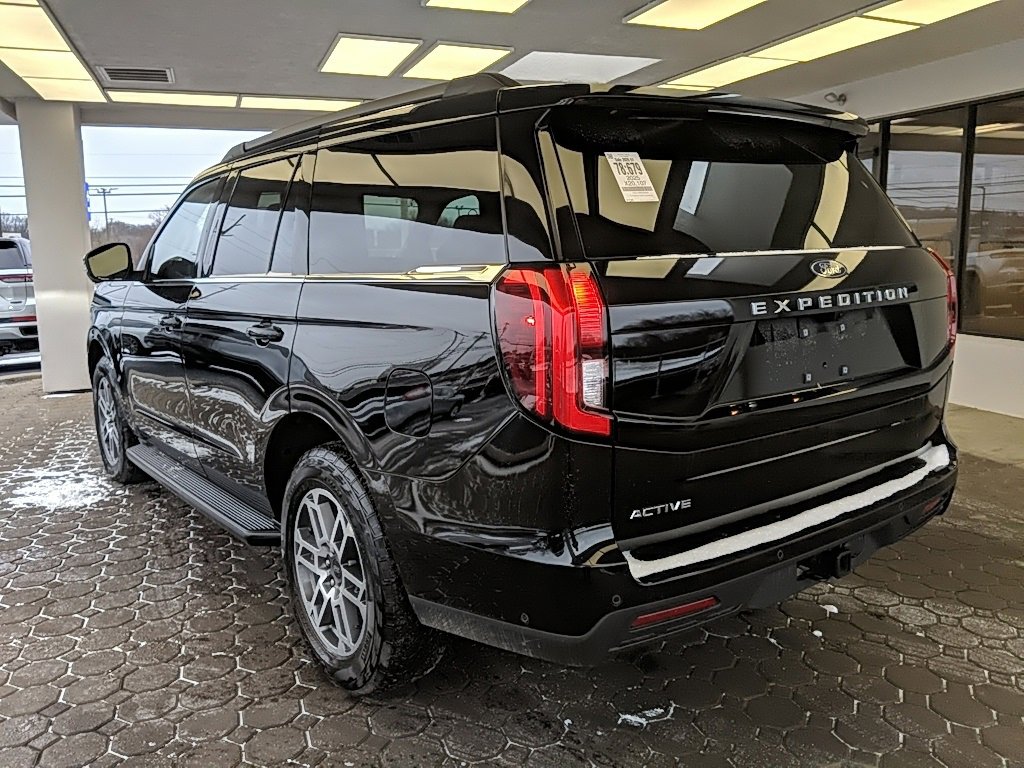 Certified 2025 Ford Expedition Active image 12