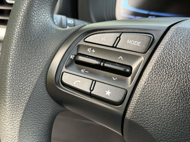 Used 2023 Hyundai Venue SE w/ Cargo Package FWD image 20