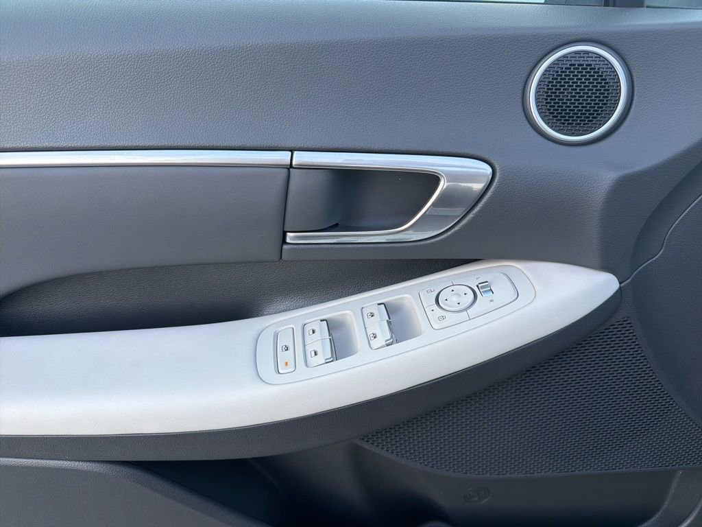 Used 2023 Hyundai Sonata SEL image 14
