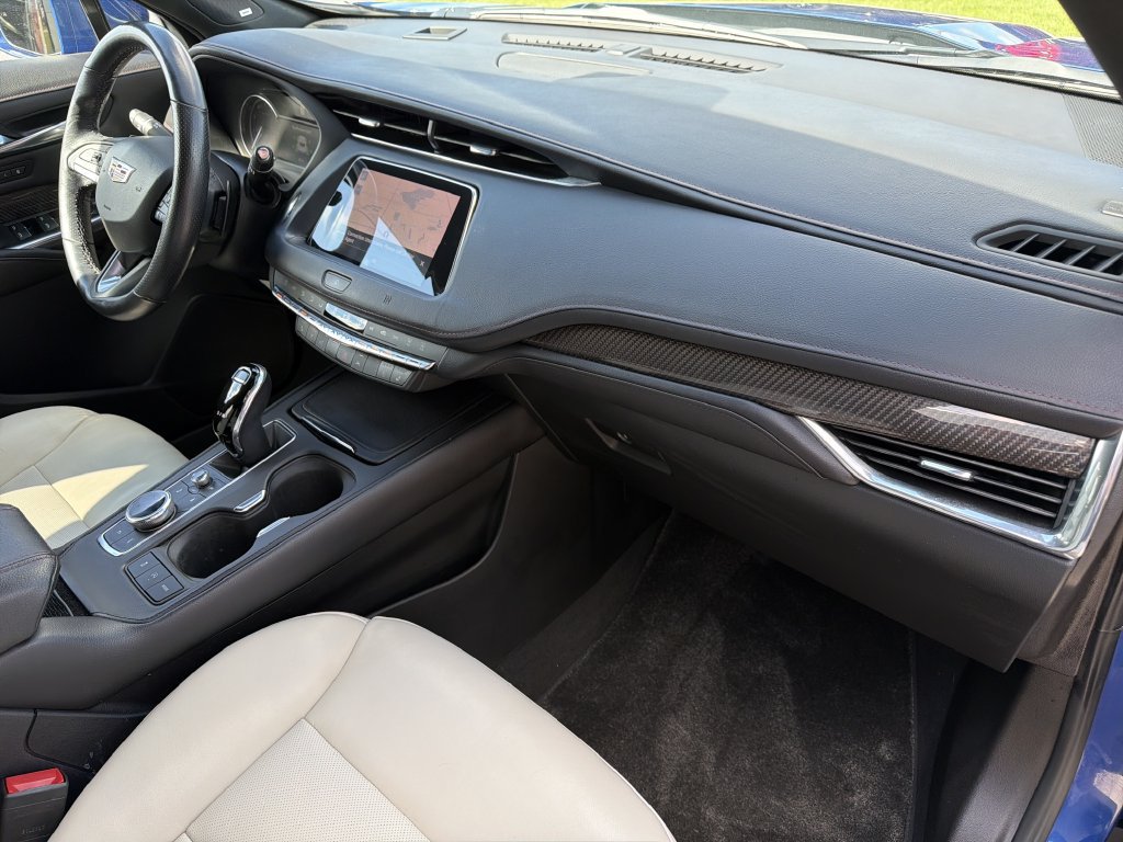 Certified 2021 Cadillac XT4 Sport FWD image 15