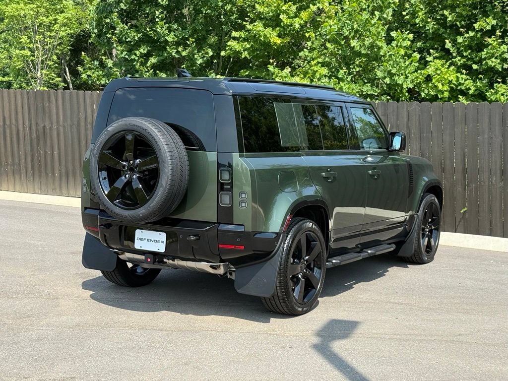 New 2026 Land Rover Defender 110 X-Dynamic SE AWD/4WD image 5