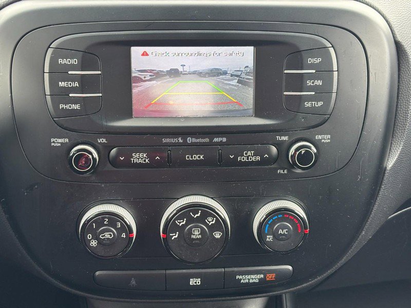 Used 2016 Kia Soul + image 24