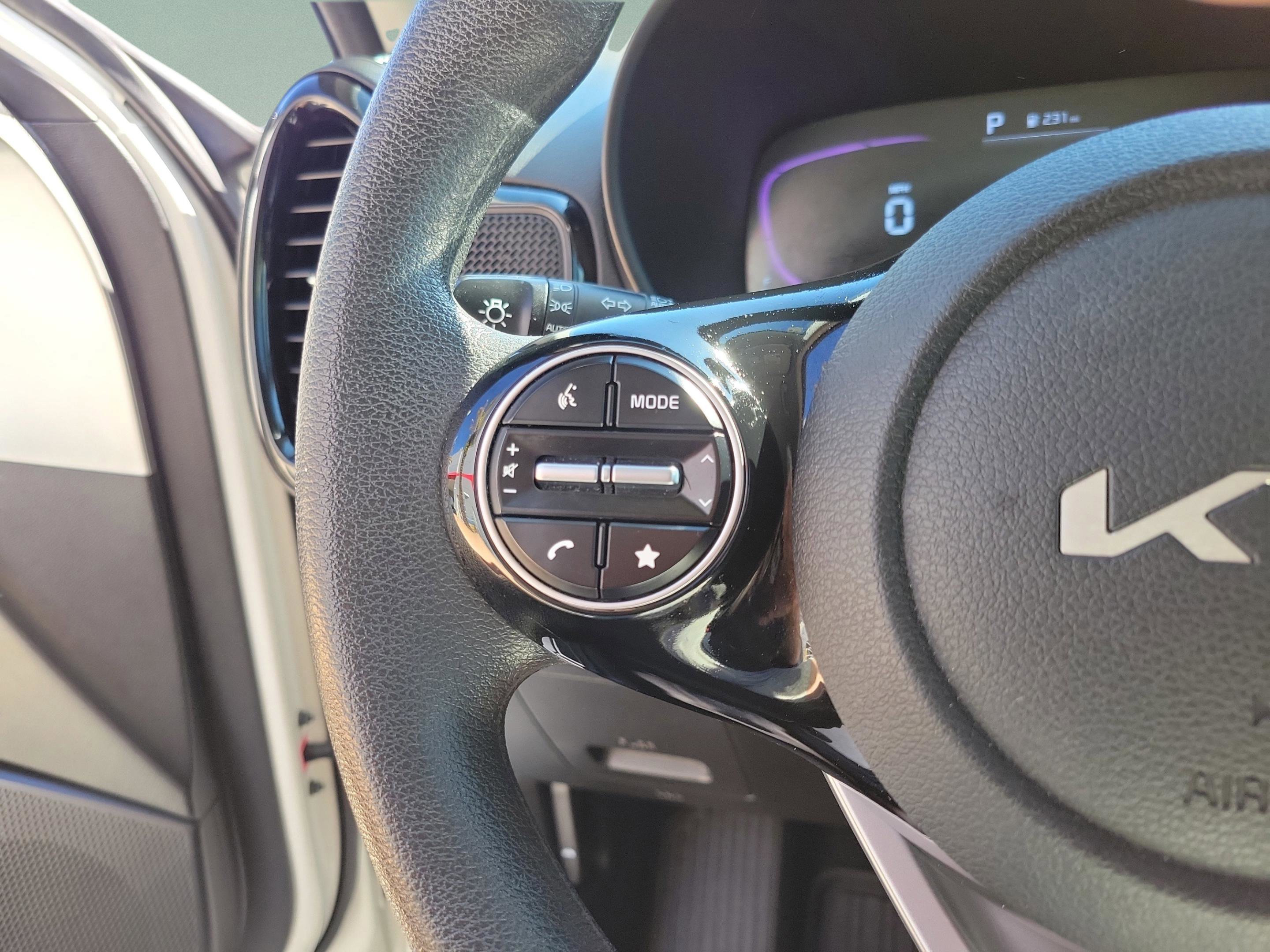 Used 2024 Kia Soul S FWD image 18