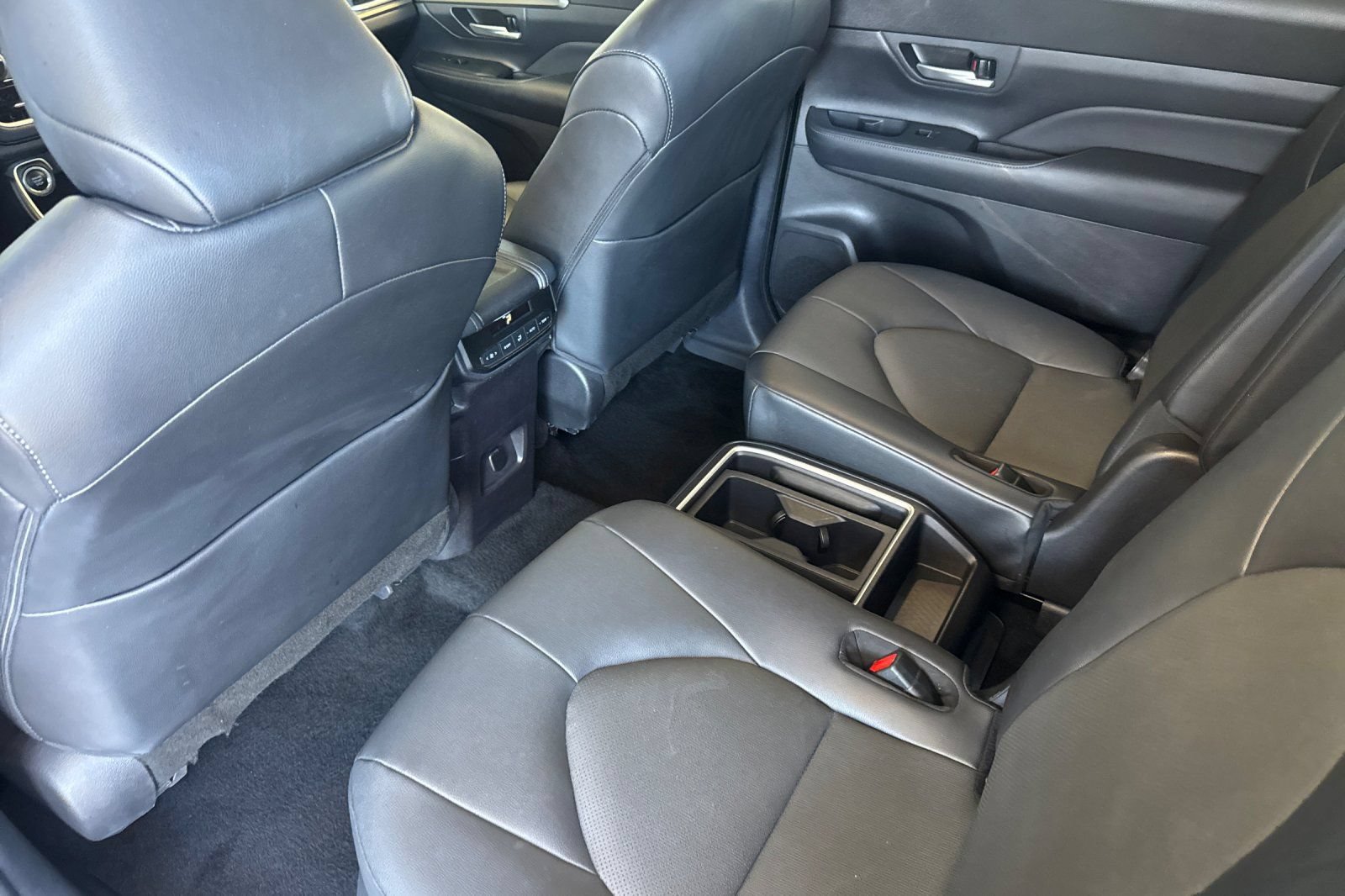 Used 2025 Toyota Grand Highlander FWD image 13