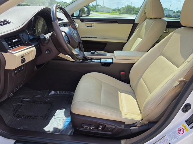 Used 2016 Lexus ES 350 w/ Premium Package w/Wood Trim FWD image 22