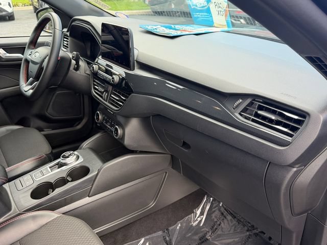 Used 2025 Ford Escape ST-Line FWD image 17