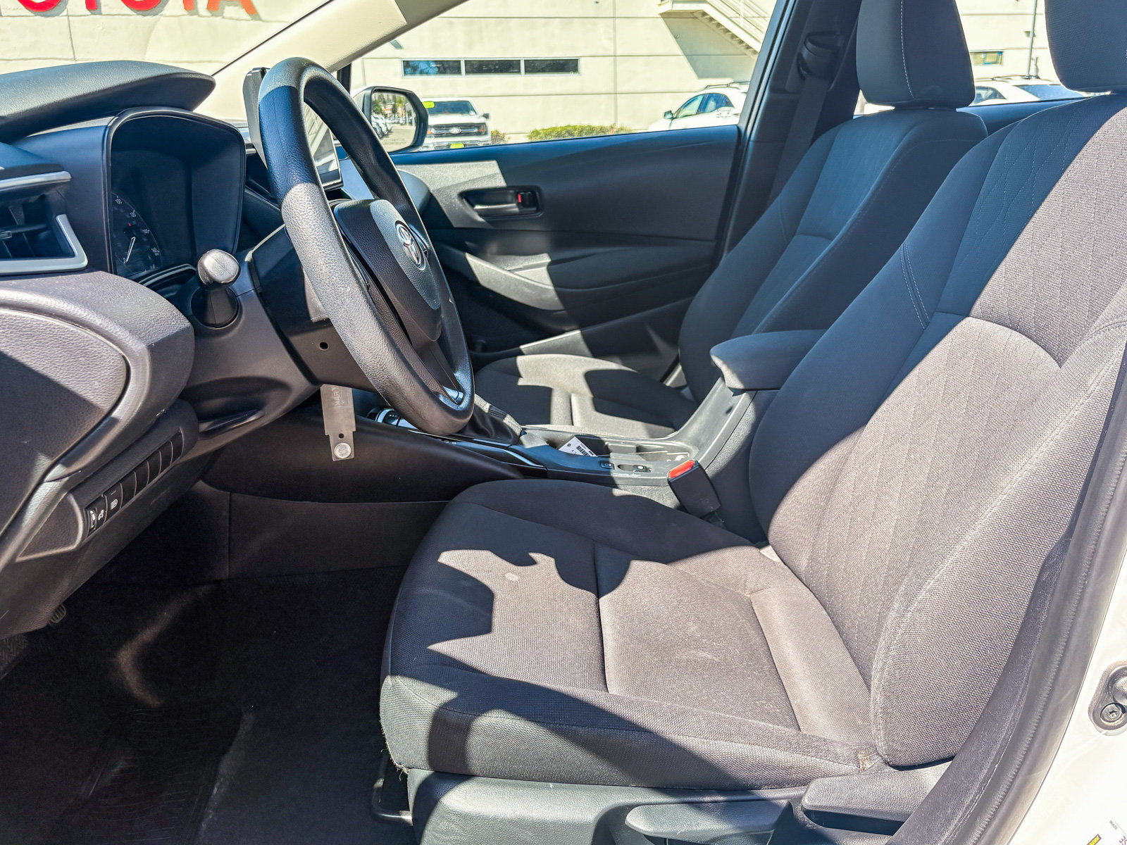 Used 2024 Toyota Corolla LE FWD image 17