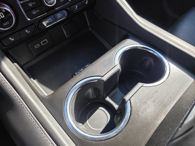 Used 2024 Chevrolet Suburban LT RWD image 33
