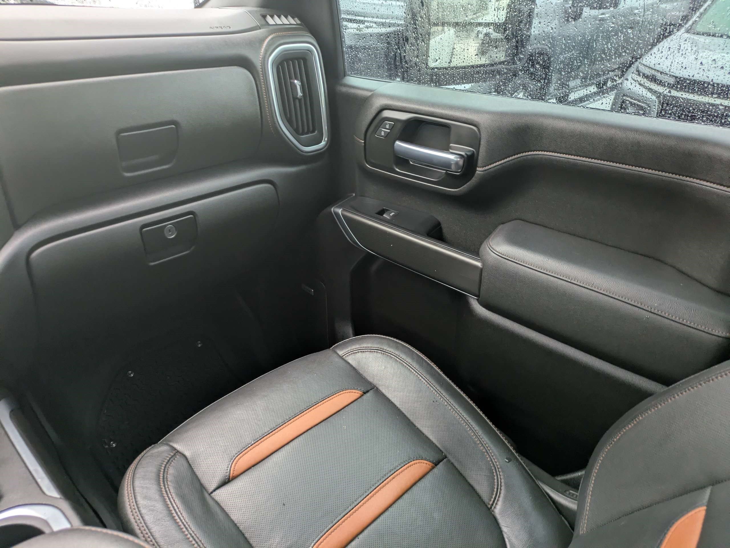 Used 2022 GMC Sierra 2500 AT4 w/ AT4 Premium Plus Package AWD/4WD image 18