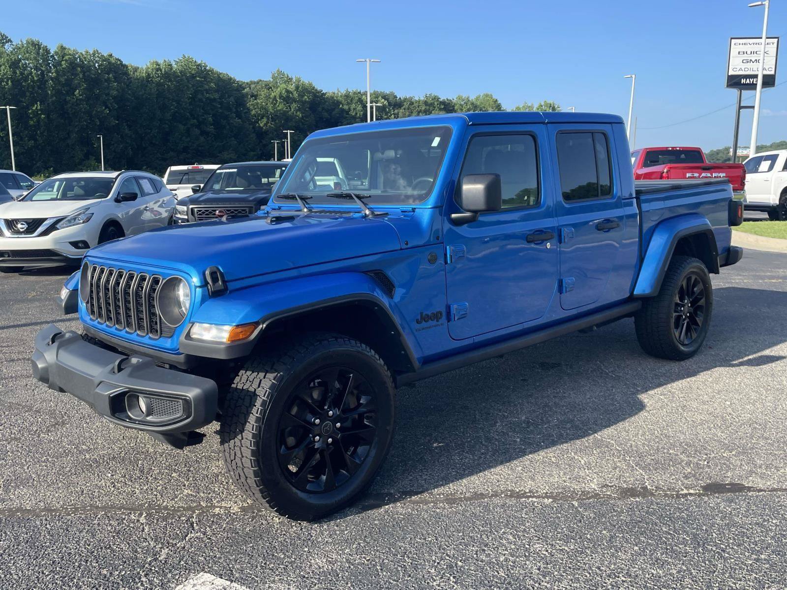 Certified 2024 Jeep Gladiator Sport AWD/4WD image 9