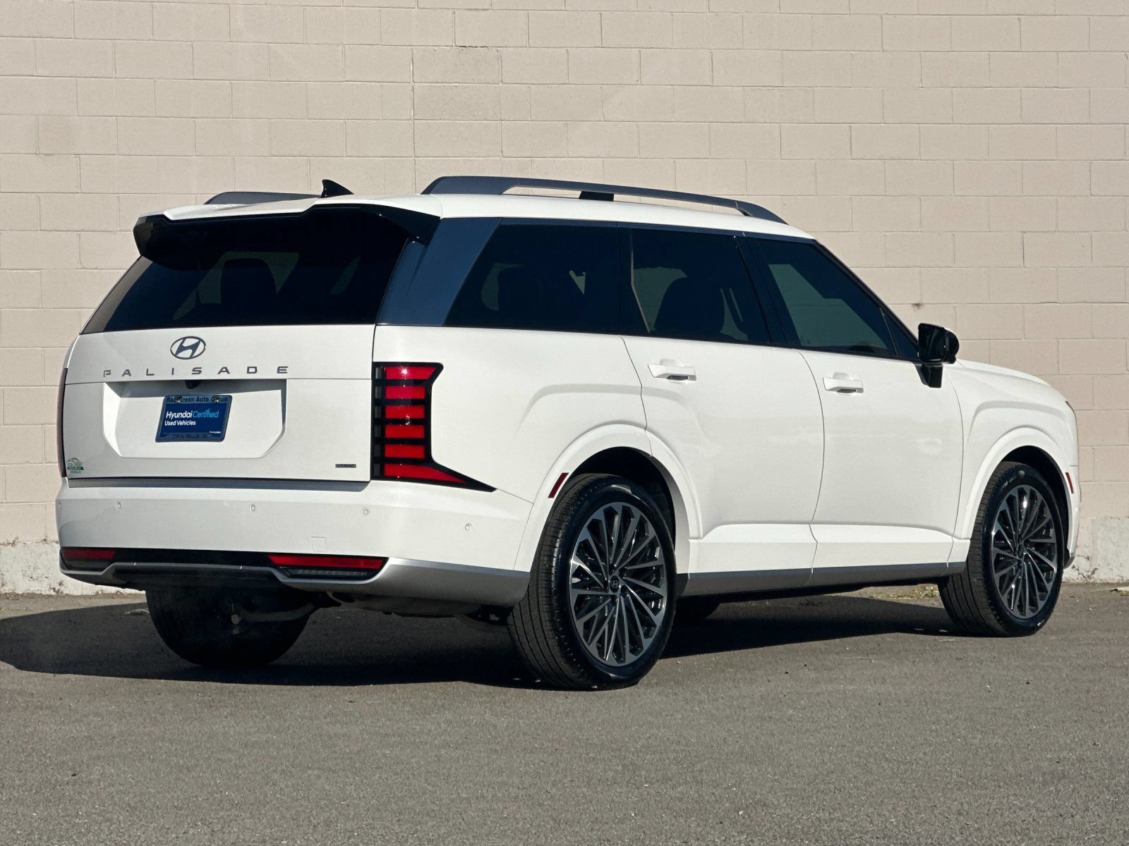Certified 2026 Hyundai Palisade Calligraphy AWD/4WD image 3