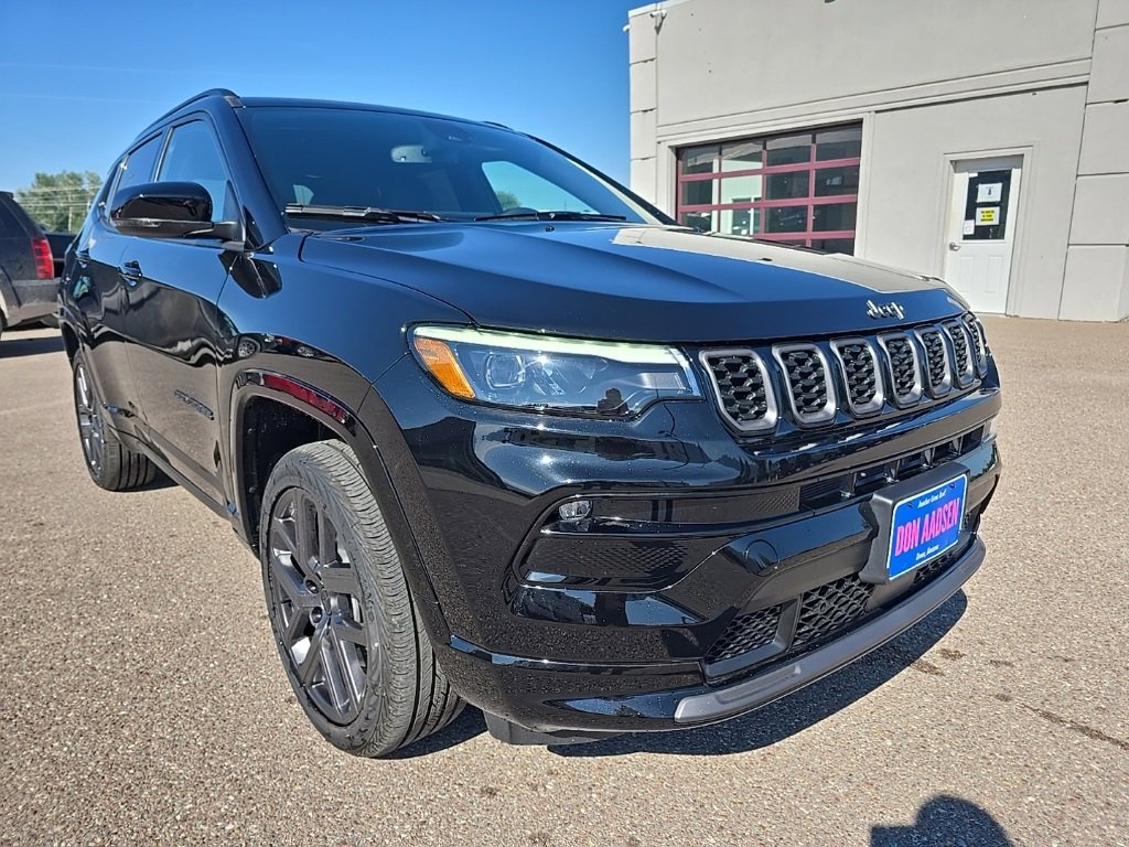 New 2025 Jeep Compass Limited w/ High Altitude Package