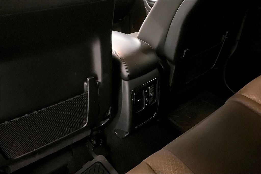 Used 2020 Jeep Grand Cherokee Laredo AWD/4WD image 10