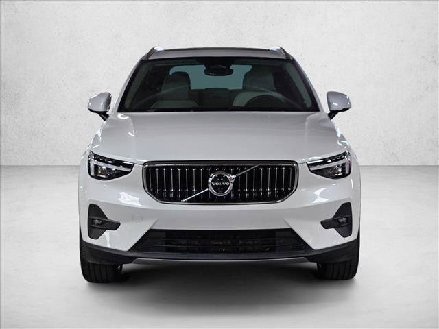 Used 2024 Volvo XC40 B5 Ultimate w/ Protection Package Premier AWD/4WD video 2
