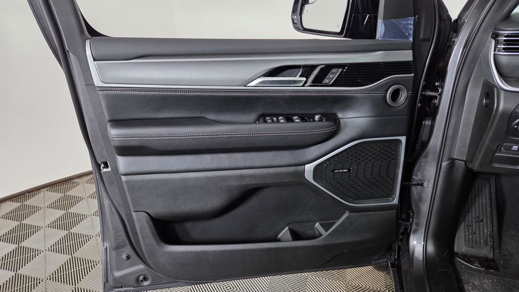 New 2026 Jeep Grand Wagoneer Limited image 13