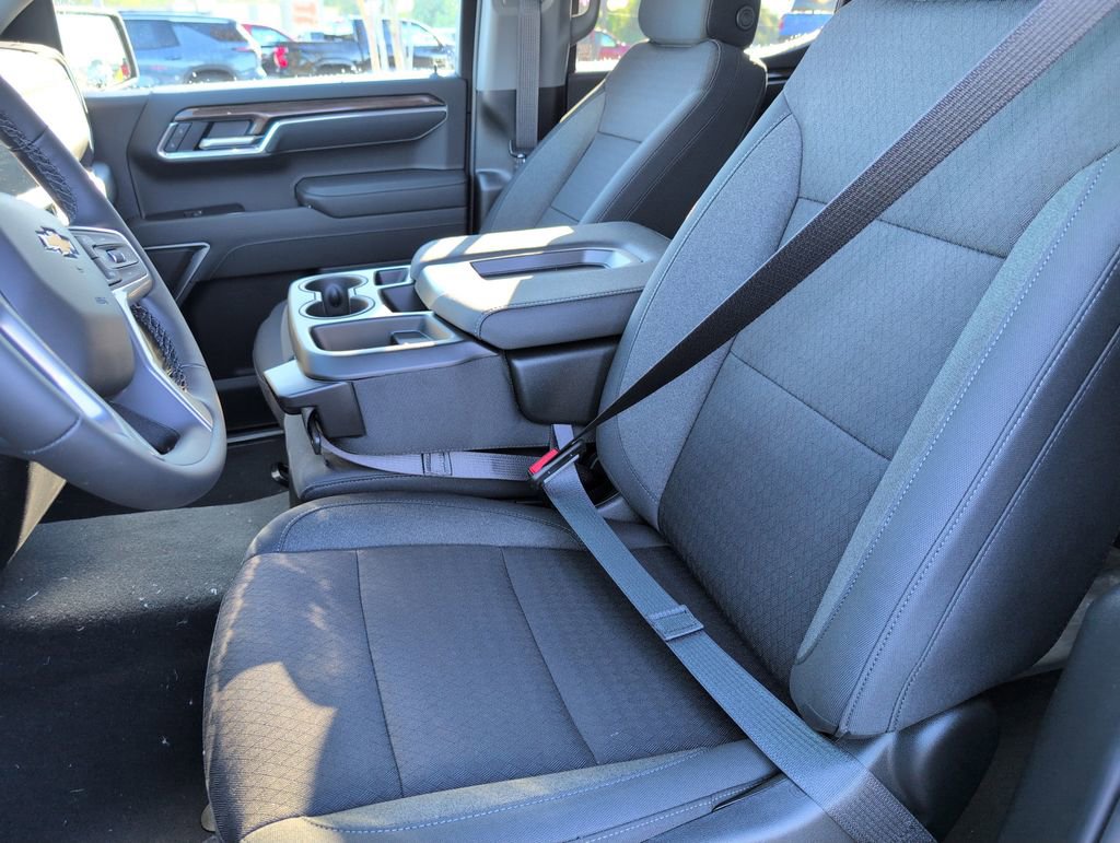 New 2026 Chevrolet Silverado 1500 LT w/ LPO, Dark Essentials Package image 9