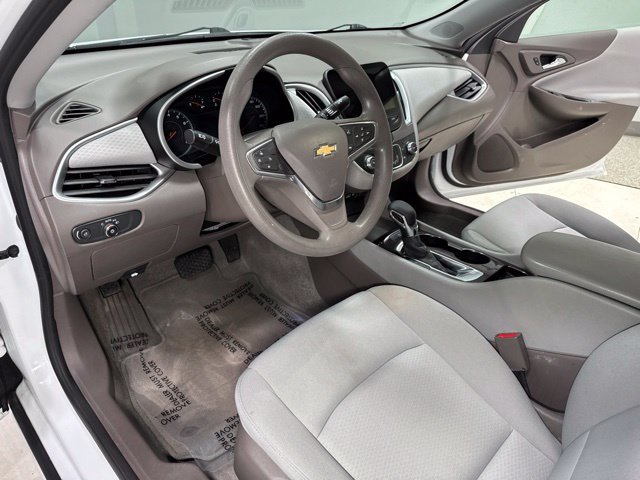 Used 2022 Chevrolet Malibu LS FWD image 10
