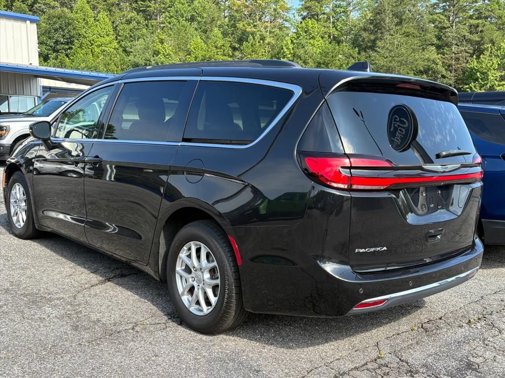 Used 2022 Chrysler Pacifica Touring-L FWD image 8