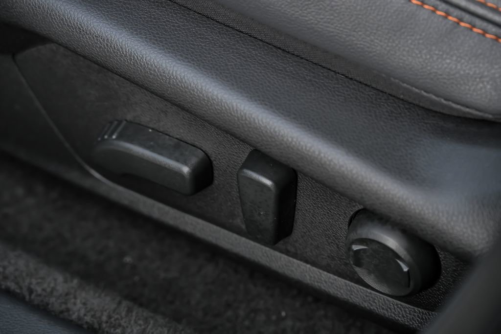 Used 2024 Subaru Crosstrek 2.5i Limited w/ Crosstrek Mirror Package AWD/4WD image 19