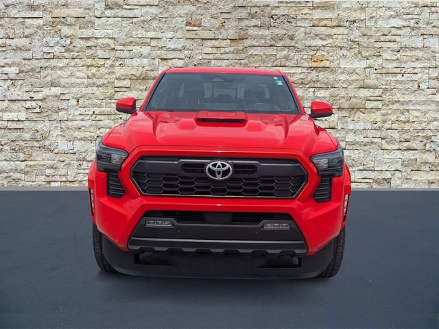 Used 2024 Toyota Tacoma TRD Sport AWD/4WD image 3