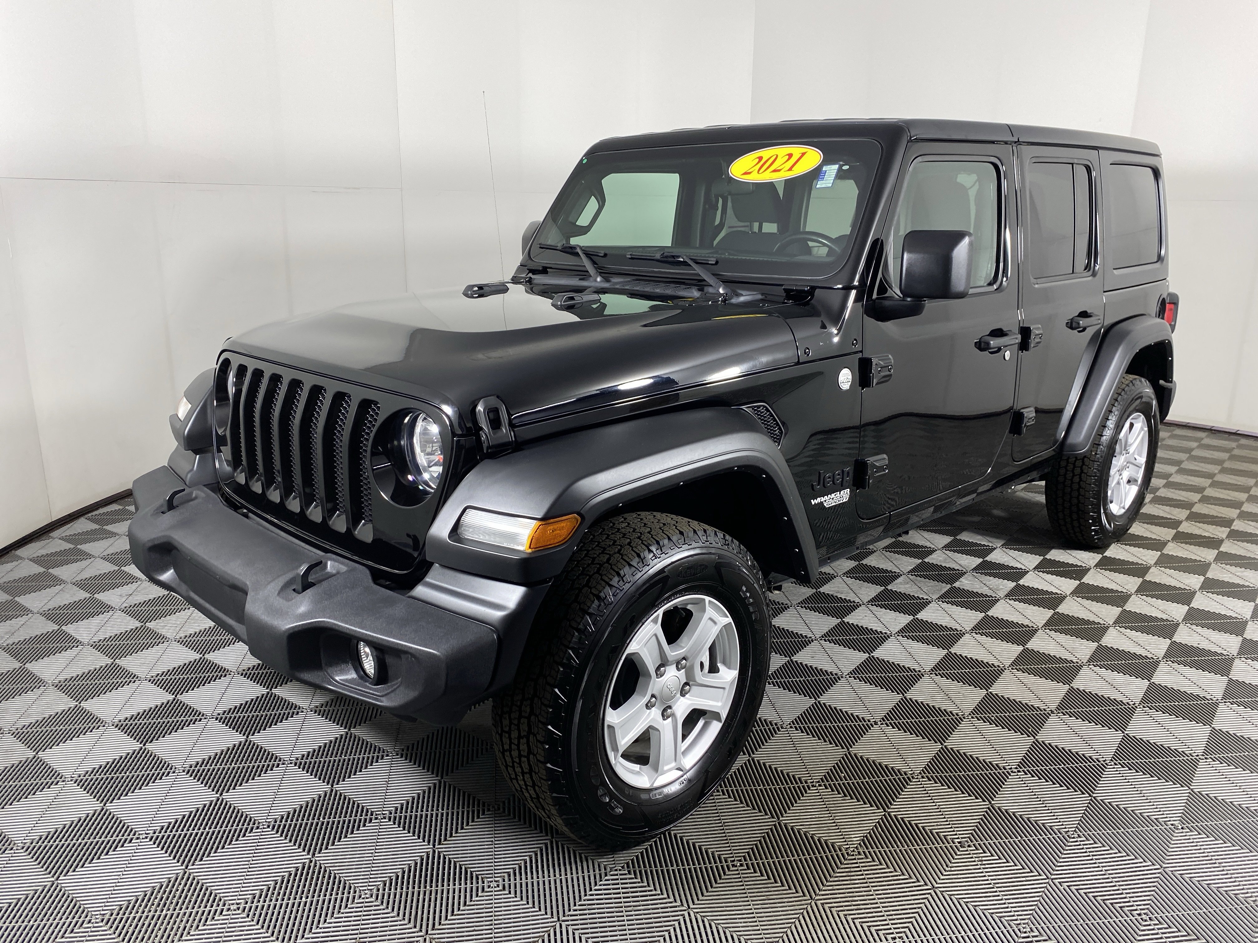 Used 2021 Jeep Wrangler Unlimited Sport AWD/4WD image 10