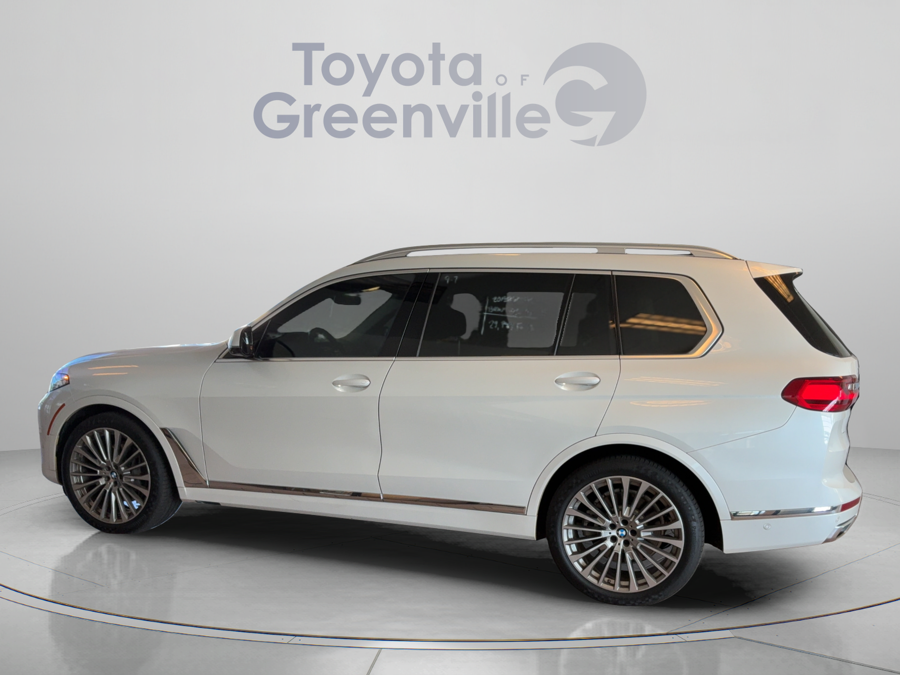 Used 2019 BMW X7 xDrive40i w/ Premium Package AWD/4WD image 2