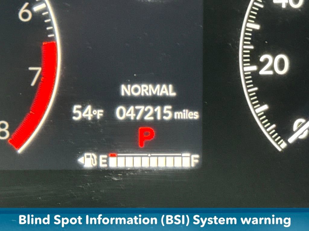 Used 2024 Honda Pilot Touring image 13