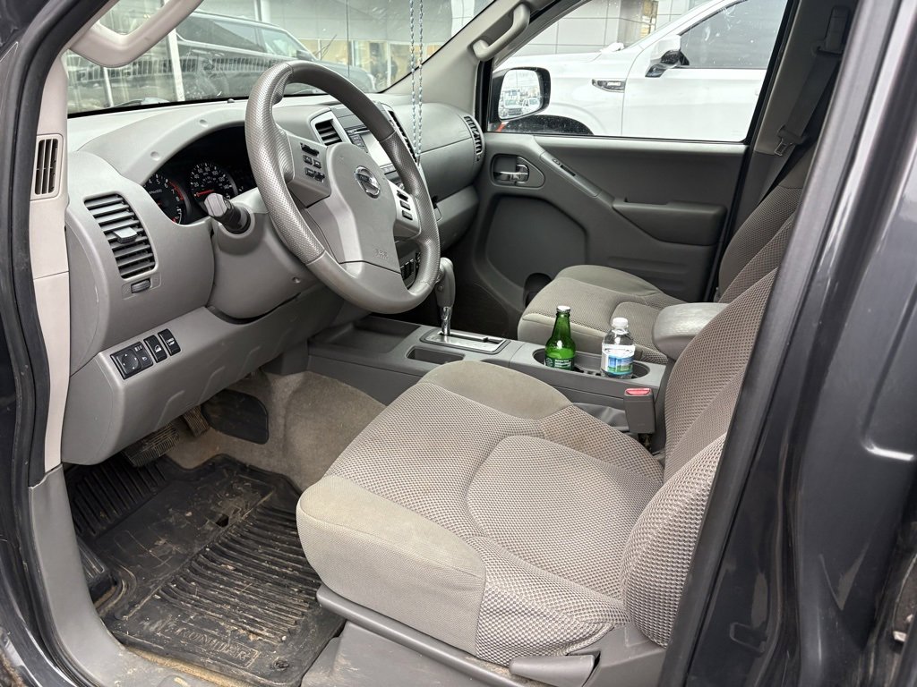 Used 2015 Nissan Frontier SV w/ SV Value Truck Package image 4