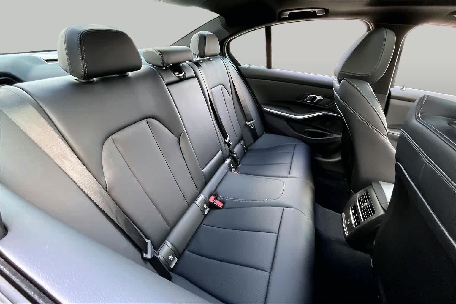 Used 2026 BMW 330i Sedan RWD image 18
