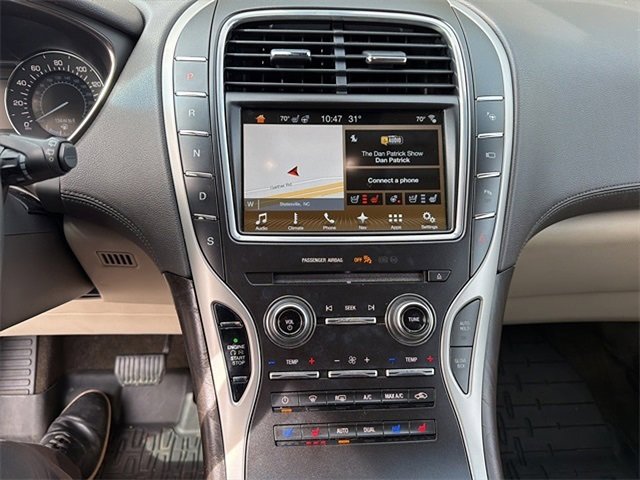 Used 2018 Lincoln MKX Reserve w/ Driver Assistance Package image 11