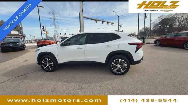 Certified 2024 Chevrolet Trax RS w/ Driver Confidence Package image 5