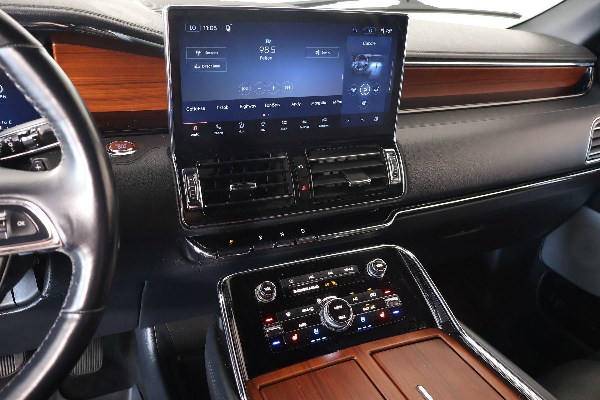 Used 2023 Lincoln Navigator L Reserve AWD/4WD image 5